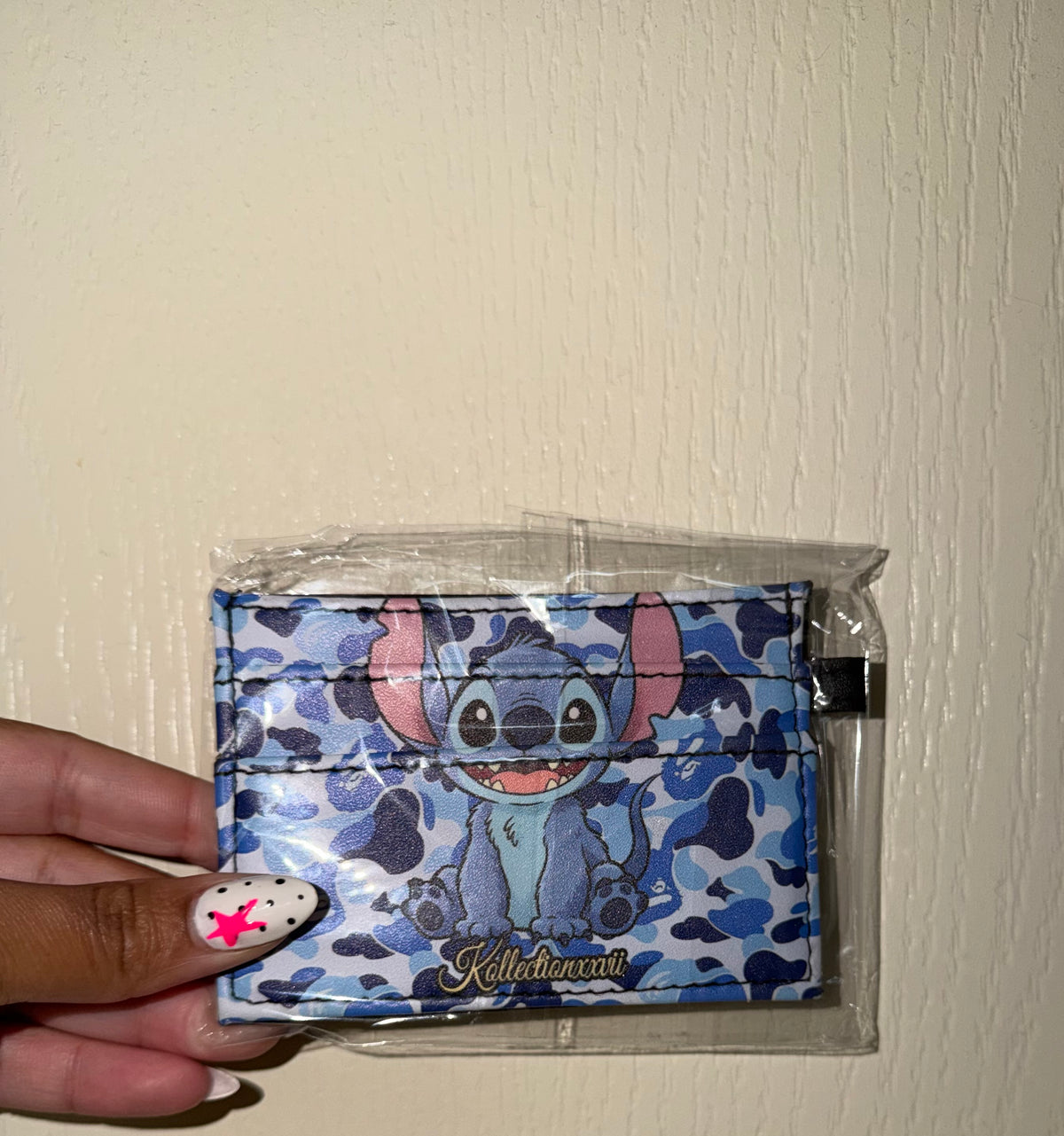 Stitch card holder
